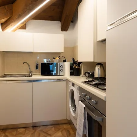 Bolognaroomscom - Bottrigari アパート ボローニャ