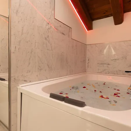 Bolognaroomscom - Bottrigari アパート ボローニャ