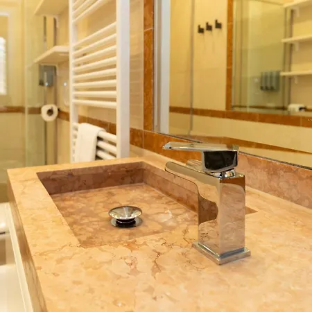 Bolognaroomscom - Bottrigari *