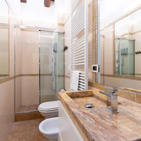 Bolognaroomscom - Bottrigari アパート *