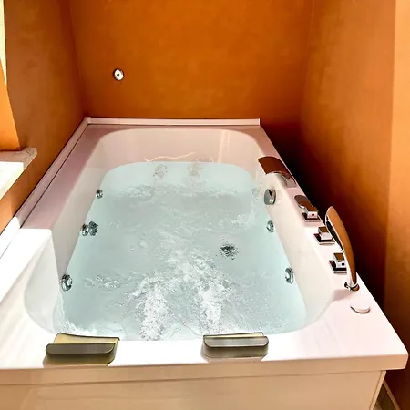 Bolognaroomscom - Bottrigari アパート *